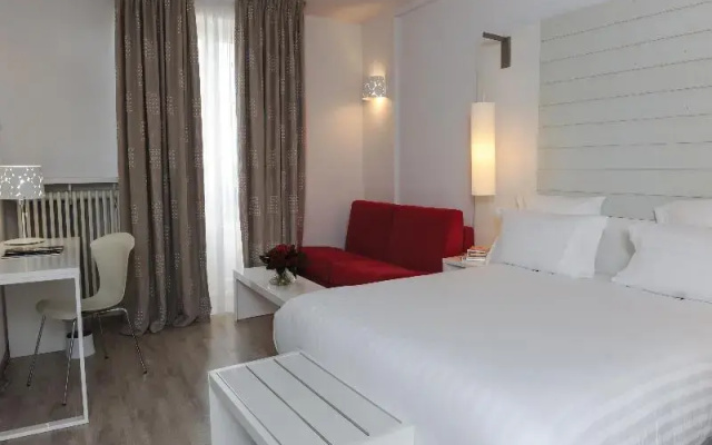Grand Hotel