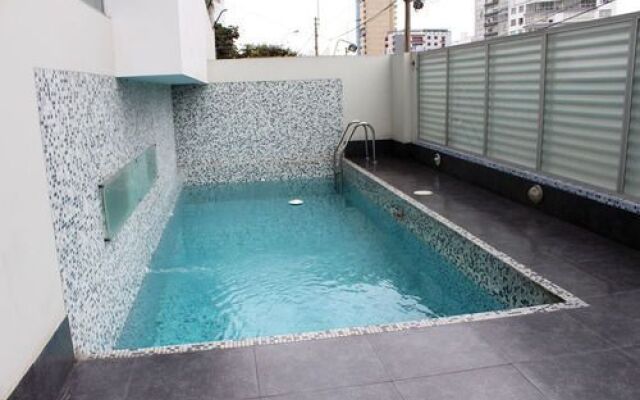 Suites Miraflores Jose Gabriel Chariarse