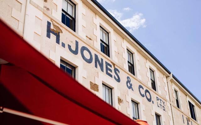 The Henry Jones Art Hotel