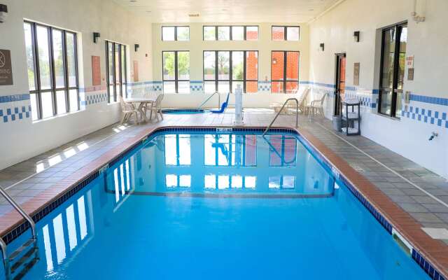 Comfort Inn & Suites Sikeston I-55