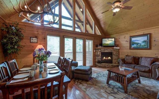 Big Sky Cabin - Two Bedroom Cabin