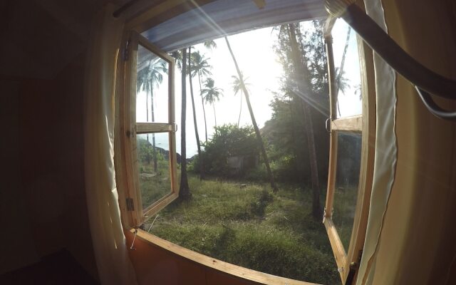 Neptune Point Beach Resort