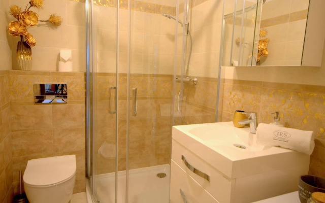 IRS ROYAL APARTMENTS - IRS Nad Motlawa