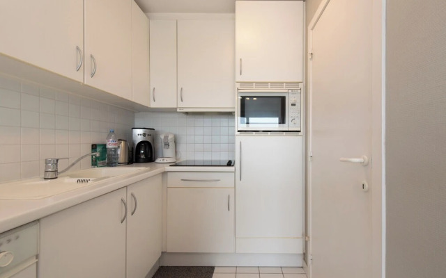 Spacious Apartment With Terrace