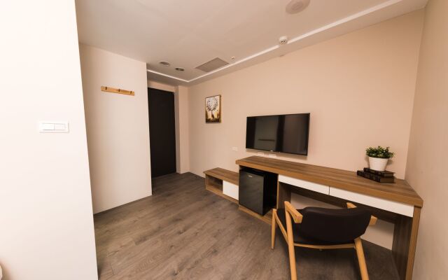 Greenight Hotel