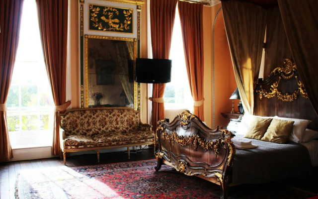 Anstey Hall