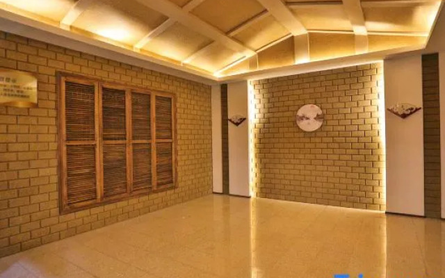 Yayuan Hotel (Yanji Yanbian University Wanghongqiang Branch)