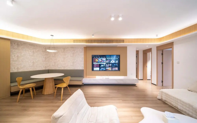 ZHome-Modern 3 bedrooms apartment