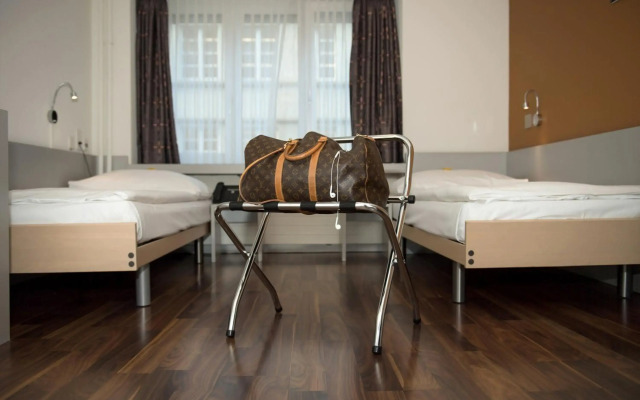 Alexander Guesthouse