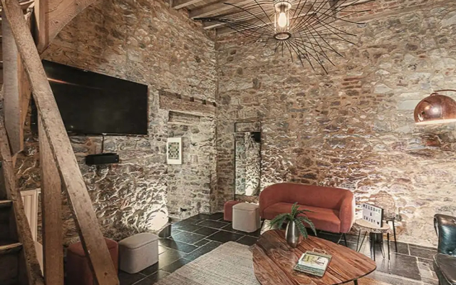 Castle Farmhouse in Condroz With Heated Pool - фото 2