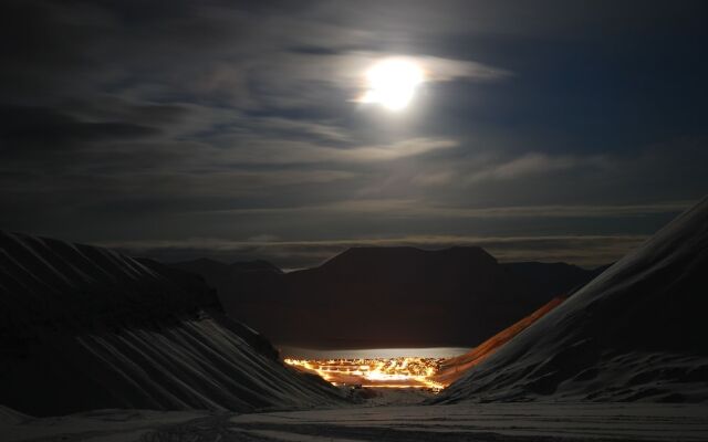 Basecamp Spitsbergen Hotel