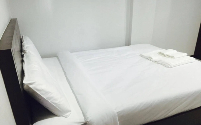 Siriwat Apartment