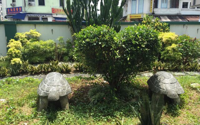 Lai Ming Hotel Cosmoland (SG Clean Certified)