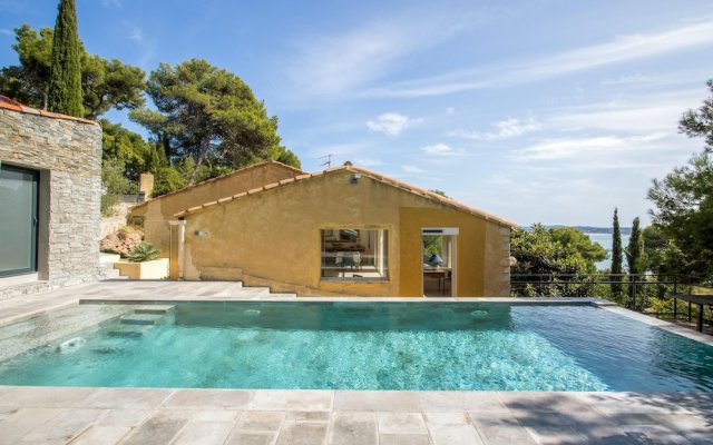 Villa With One Bedroom In Hyeres With Private Pool Enclosed Garden And Wifi 800 M From The Beach