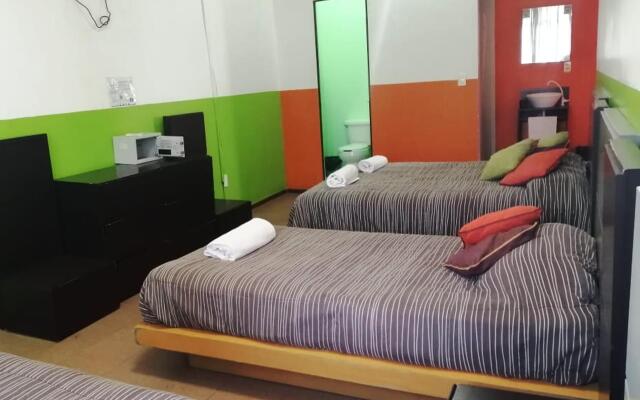 Hostal Amigo Suites