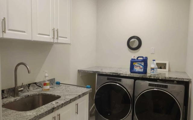 Luxurious Rooms in Pickering