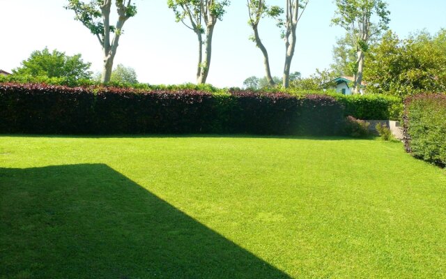 House With 6 Bedrooms in Saint-jean-de-luz, With Wonderful Mountain Vi