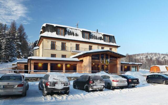 Hotel Ostrov