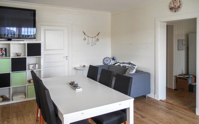 Beautiful Apartment in Steinsland With 4 Bedrooms and Wifi
