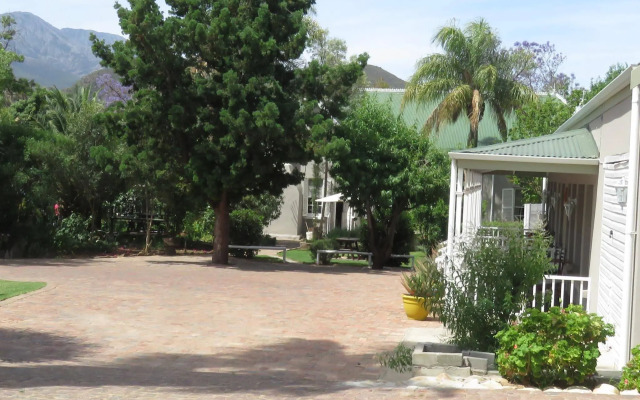 Housemartin Guest Lodge