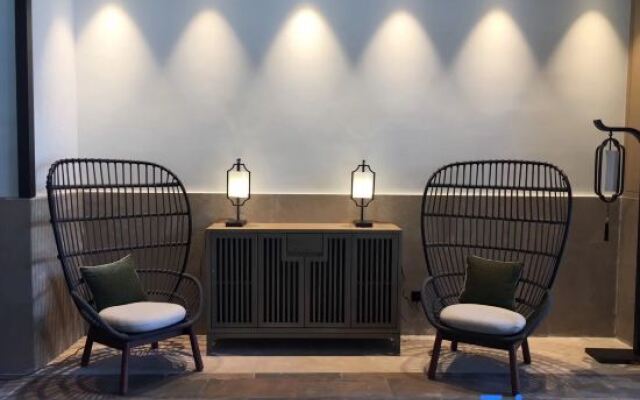 Xichang Guanhai Tingtao Art Hotel