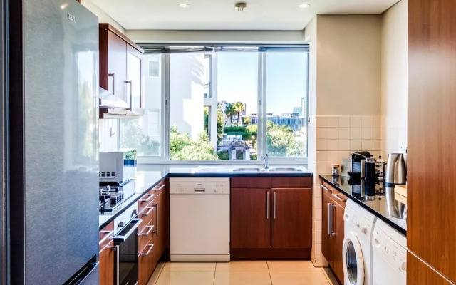 Escape to Exquisite Ellesmere 401