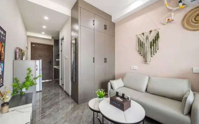 Chongqing Central Park Longhu Tianjie Xiyuan Homestay