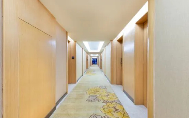 Grand Garden Hotel