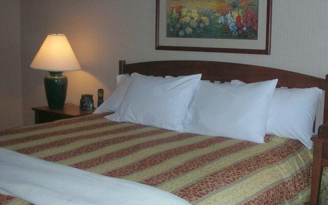 Homewood Suites by Hilton Kansas City-Airport