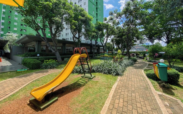 Best Price And Relaxing 1Br At Green Pramuka City Apartment