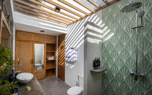 Deep Roots Dive & Yoga Resort