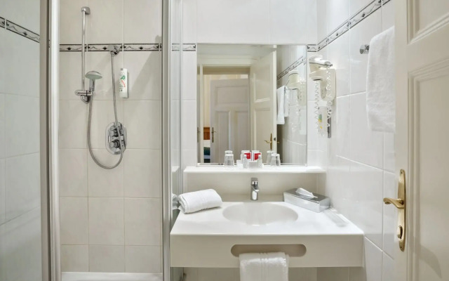 Hotel Astoria Vienna, Curio Collection by Hilton
