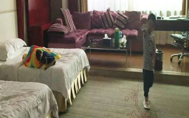 Shuanglong Plaza Hotel