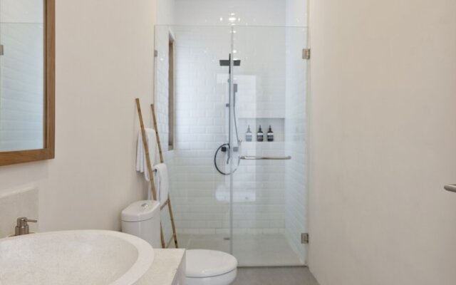 Roselle Villa by Betterplace