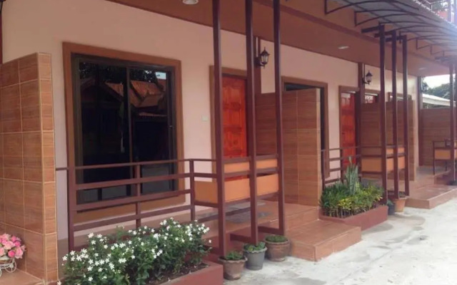 Rommai Resort Sakhon Nakhon