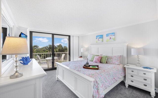 Beachfront Condo in Resort-style Community With Pool