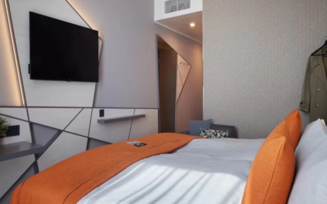 Holiday Inn - the niu, Hub Dusseldorf Messe by IHG