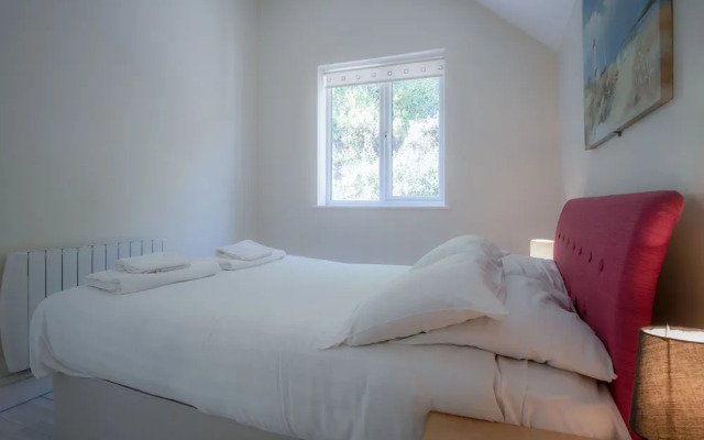 Campbell - 2 Bedroom Apartment - Pendine