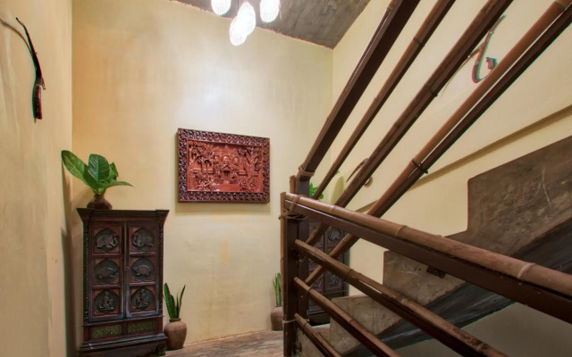 Mane Village Suites