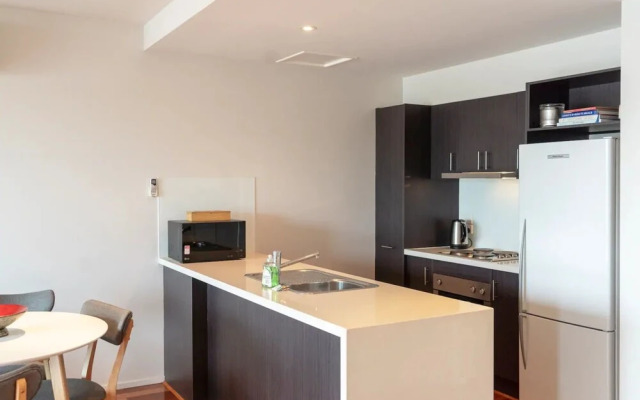 Modern 2 Bedroom Apartment In Brunswick