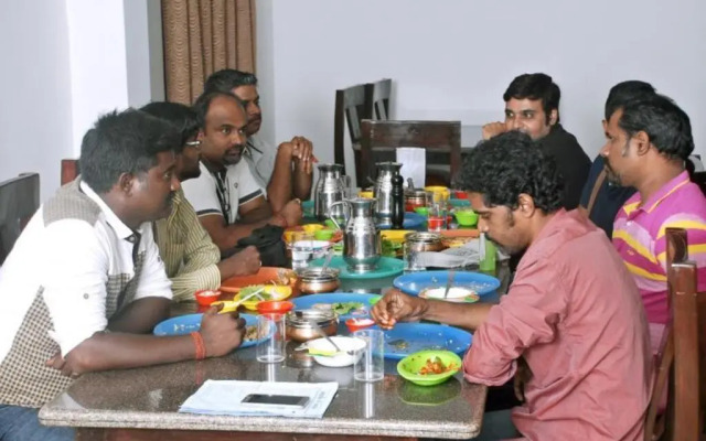OYO 5229 Hotel Ayushman