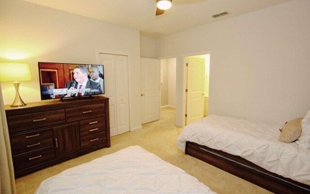 3941 Sonoma