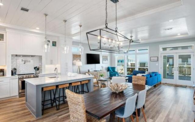 Ez Come Ez Geaux 4 Bedroom Home by Redawning