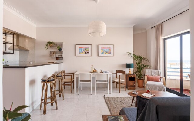 Altido Superb Flat W/Ocean View