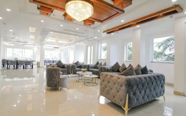 Rr Hotel By Sonachi