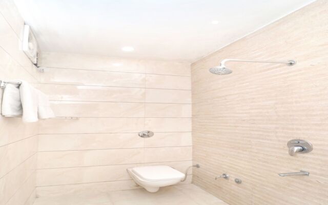 OYO 15653 Hotel Sukh Regency