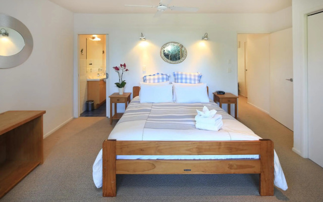 Onetangi Beach Apartments