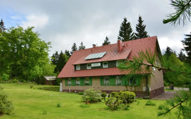 Apartment in Bad Tabarz in the Forest
