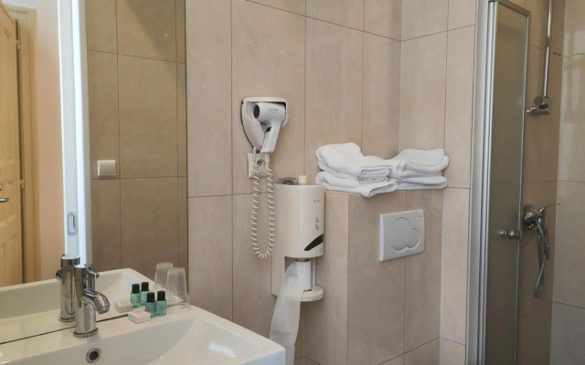 Hotel Albert 2