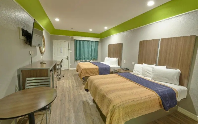 OYO Hotel Bliss Boardwalk